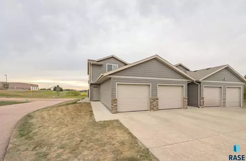 412 N Sioux Blvd, Brandon, SD 57005