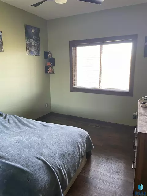 Bedroom - 3328 E Broken Arrow St, Sioux Falls, SD 57103 photo 3 of 4