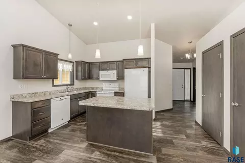 6408 W Maxwell Pl, Sioux Falls, SD 57107 photo 6