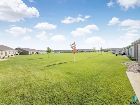 6408 W Maxwell Pl, Sioux Falls, SD 57107 photo 18