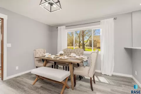 333 S Juniper Ave, Parker, SD 57053 photo 4