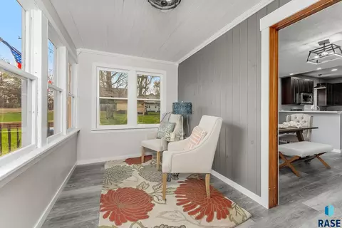 333 S Juniper Ave, Parker, SD 57053 photo 3