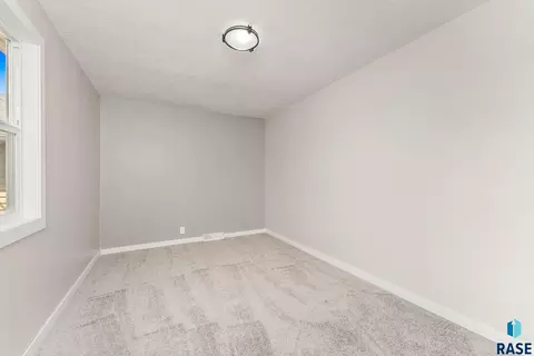 333 S Juniper Ave, Parker, SD 57053 photo 19