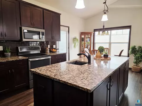 5105 E 61st St, Sioux Falls, SD 57108 photo 14