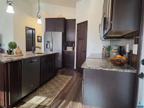 5105 E 61st St, Sioux Falls, SD 57108 photo 17