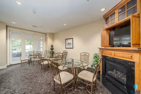 2908 W 37th Cir #703, Sioux Falls, SD 57105 photo 34