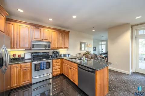 2908 W 37th Cir #703, Sioux Falls, SD 57105 photo 32