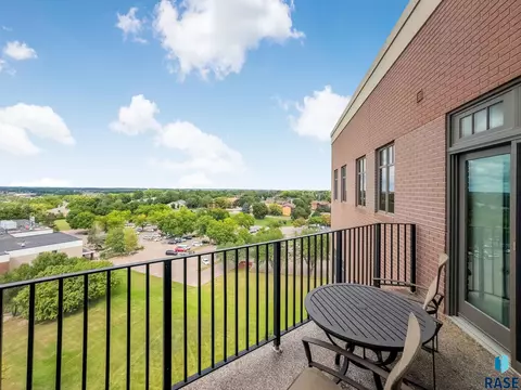 2908 W 37th Cir #703, Sioux Falls, SD 57105 photo 9