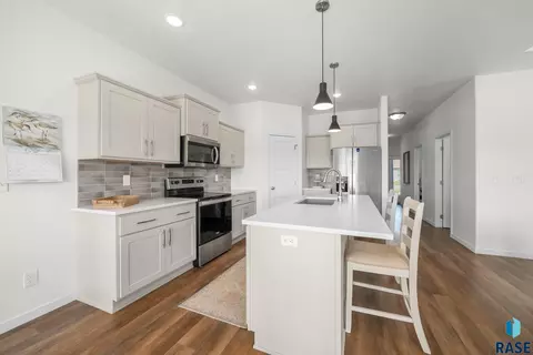 3809 E Prairie Wind St, Sioux Falls, SD 57108 photo 9