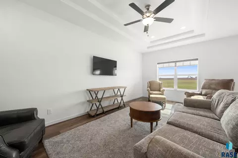 3809 E Prairie Wind St, Sioux Falls, SD 57108 photo 7
