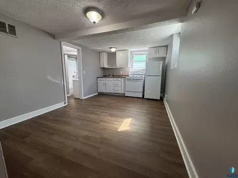 316 E 15th St, Sioux Falls, SD 57104 photo 5
