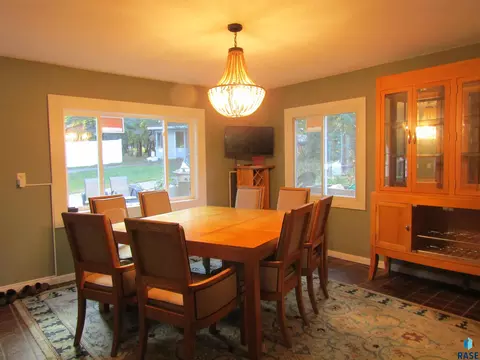 2832 E Granny Smith Pl, Sioux Falls, SD 57103 photo 6