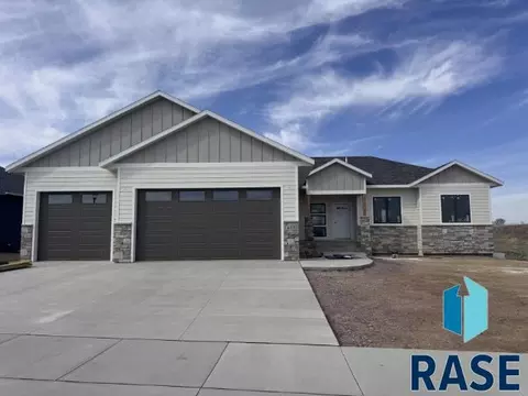 408 E 11th St, Crooks, SD 57020