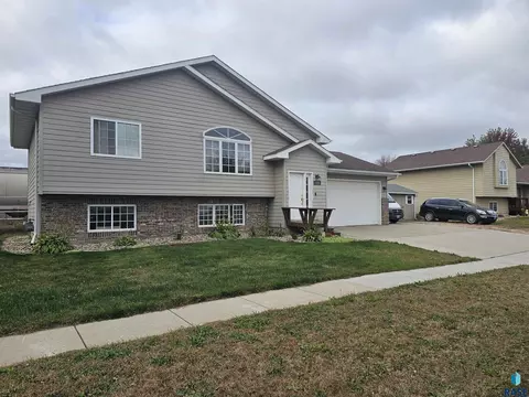 605 Main Ave S, Brandon, SD 57005