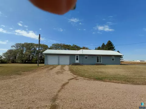 47165 273 St, Harrisburg, SD 57032