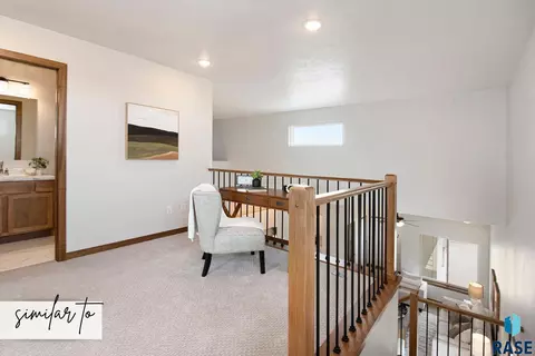 Entry Way - 5706 E Marley Pl, Sioux Falls, SD 57108 photo 2 of 3
