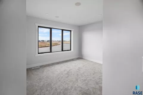 1127 E Thompson Pl, Tea, SD 57064 photo 33