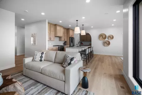 1127 E Thompson Pl, Tea, SD 57064 photo 15