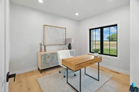 1127 E Thompson Pl, Tea, SD 57064 photo 16