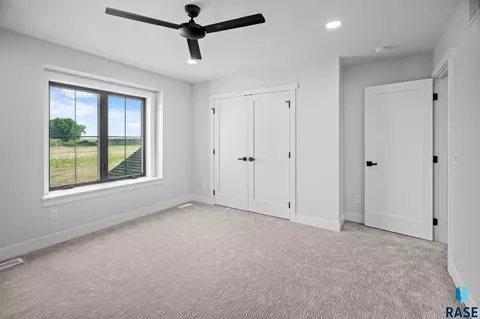 1127 E Thompson Pl, Tea, SD 57064 photo 31