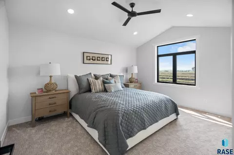 1127 E Thompson Pl, Tea, SD 57064 photo 23
