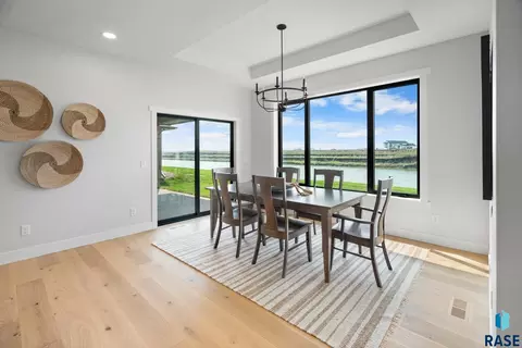 1127 E Thompson Pl, Tea, SD 57064 photo 10