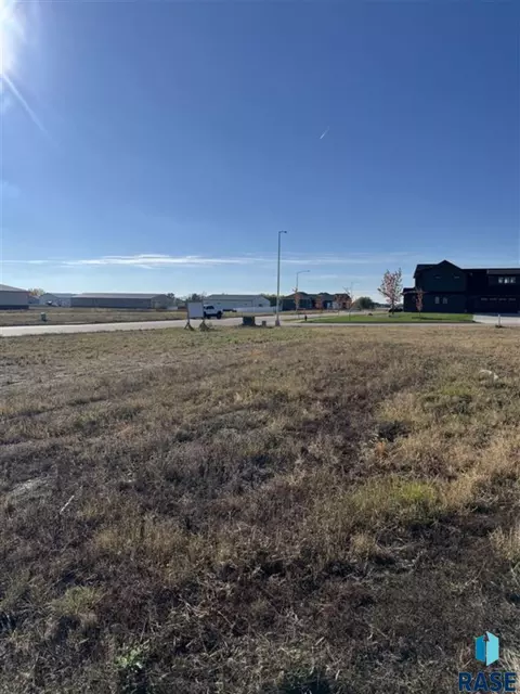 1210 E Madison St, Tea, SD 57064 photo 1
