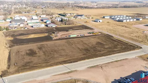 600 E Quartzite St, Dell Rapids, SD 57022 photo 8