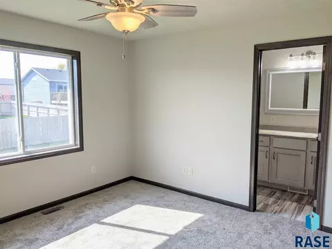Bedroom - 3637 E Brewster St, Sioux Falls, SD 57108 photo 2 of 4
