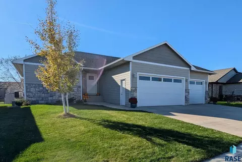 3637 E Brewster St, Sioux Falls, SD 57108