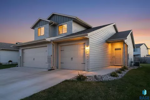 9513 W Liam St, Sioux Falls, SD 57106