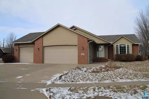 809 S Outlook Dr, Sioux Falls, SD 57106
