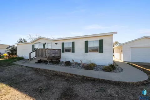 814 Jones St, Hudson, SD 57034 photo 3