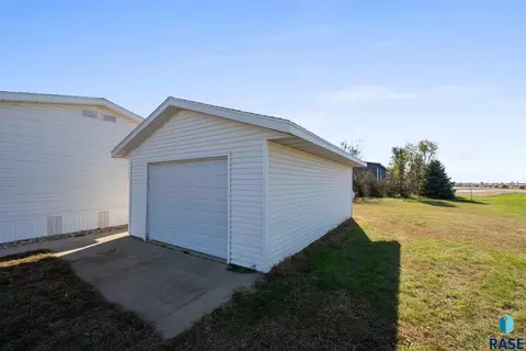 814 Jones St, Hudson, SD 57034 photo 6
