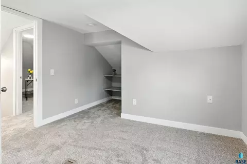 207 E 1st St, Parker, SD 57053 photo 15