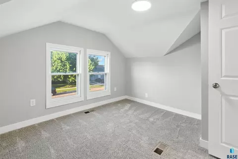 207 E 1st St, Parker, SD 57053 photo 16