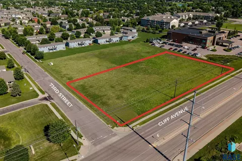 6401 S Cliff Ave, Sioux Falls, SD 57108