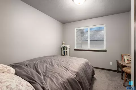 6749 W Viola Ct, Sioux Falls, SD 57107 photo 15