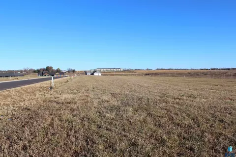 15 Dortoka Ave, Hartford, SD 57033 photo 3