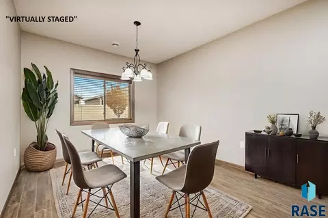 719 E 73rd St, Sioux Falls, SD 57108 photo 8