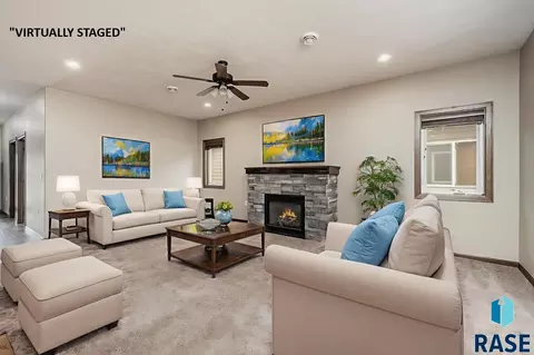 719 E 73rd St, Sioux Falls, SD 57108 photo 3