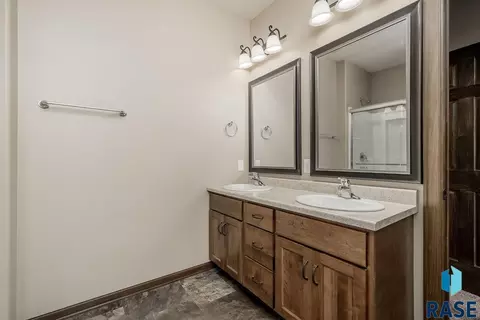 719 E 73rd St, Sioux Falls, SD 57108 photo 15