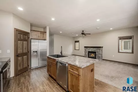 719 E 73rd St, Sioux Falls, SD 57108 photo 6