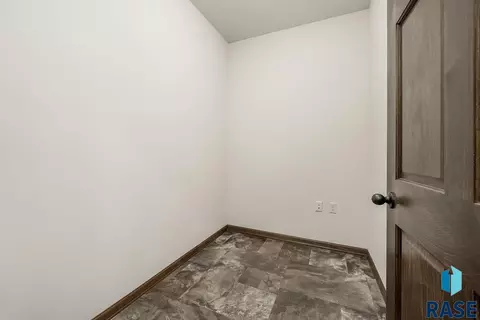 719 E 73rd St, Sioux Falls, SD 57108 photo 21