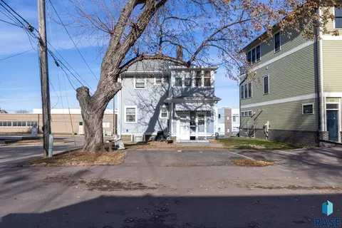 215 E 14th St, Sioux Falls, SD 57104 photo 6