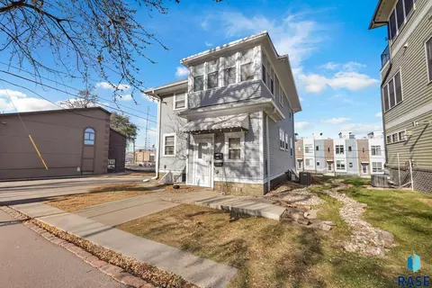 215 E 14th St, Sioux Falls, SD 57104 photo 5