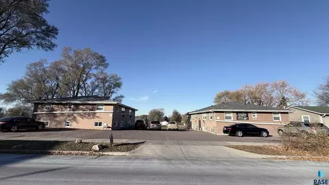 1201 1205 S Blaine Ave, Sioux Falls, SD 57103