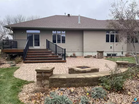 210 E Pinehurst Dr, Sioux Falls, SD 57108 photo 22