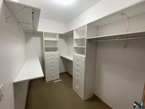 210 E Pinehurst Dr, Sioux Falls, SD 57108 photo 18