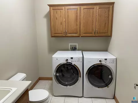 210 E Pinehurst Dr, Sioux Falls, SD 57108 photo 16